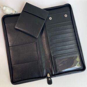 Hartmann Genuine Leather Travel Wallet